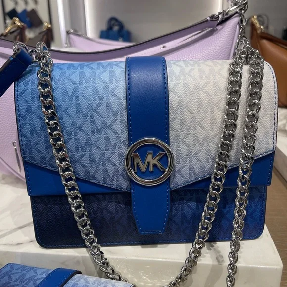 Michael Kors Greenwich Sm Ombré Color-Block Signature Logo Flap Crossbody
Galaxy - Picture 4 of 16